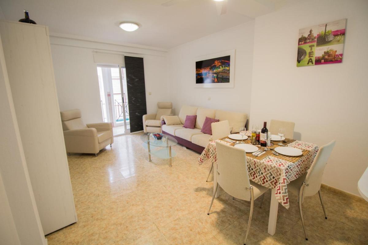 Alacant Home: Santa Pola. Piso moderno a 200 metros de la playa - Housity