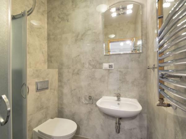 Pokoje Go?cinne R10 - Housity