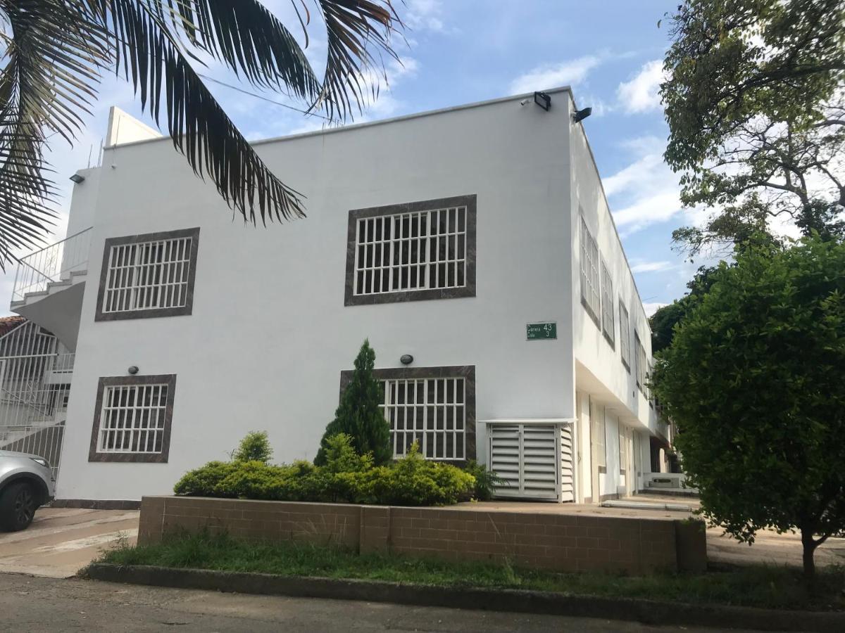 Home to Go Hostal apartamentos - Housity