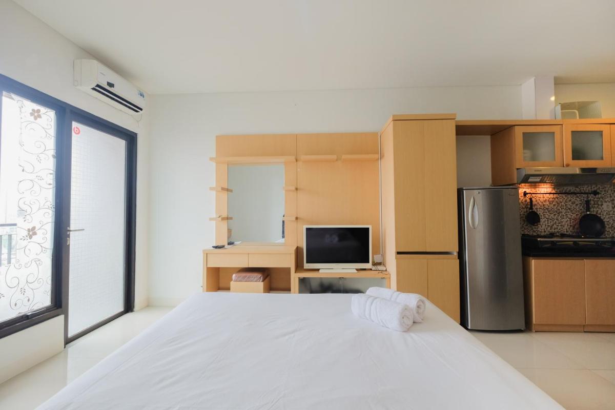 Cozy Studio at Tamansari Semanggi Apartment By Travelio - Housity