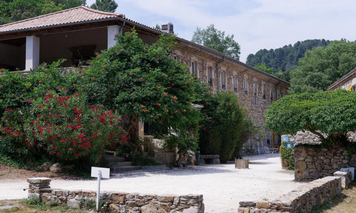 Logis Hôtel Restaurant Le Domaine de l'Eau Vive - Housity