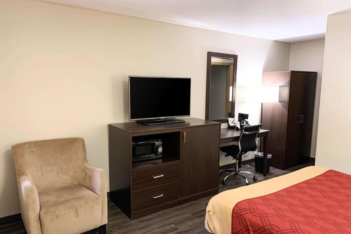 Econo Lodge Portland Downtown - Housity