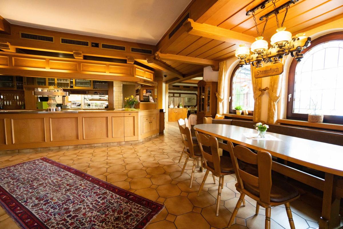Gasthaus zum Rössel Lichtenau - Housity