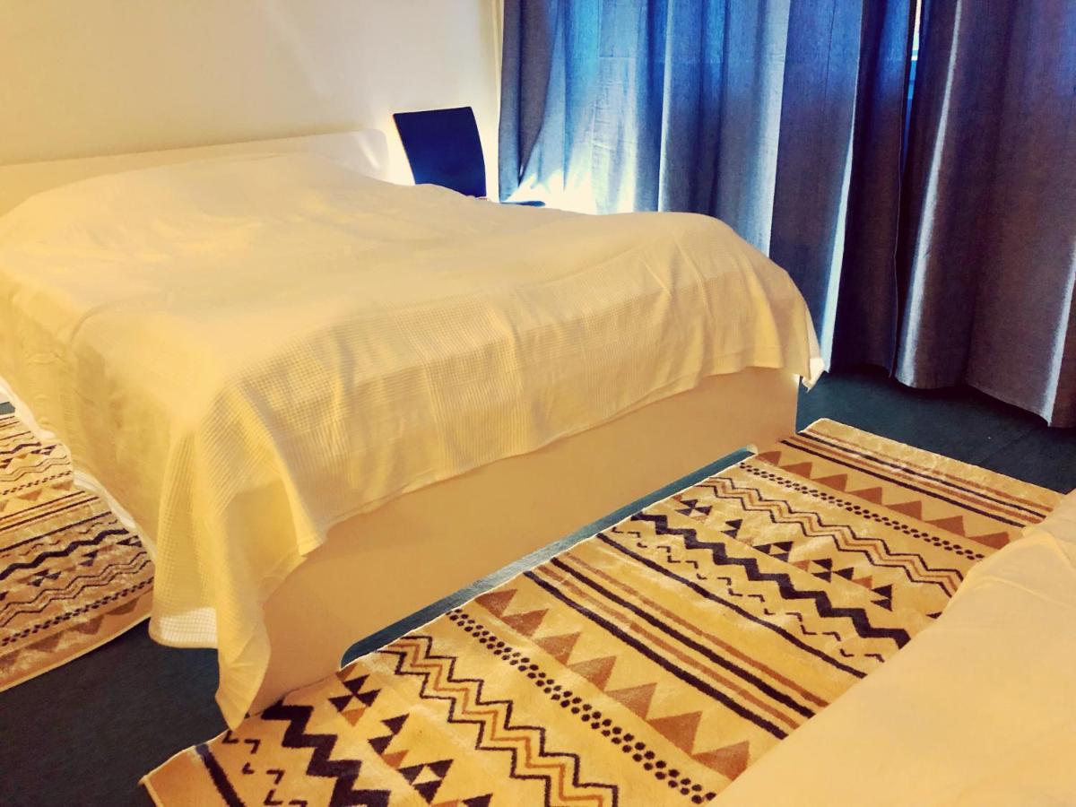 SUPER easy to airport/HKI , full aptment max 4ppl - Housity