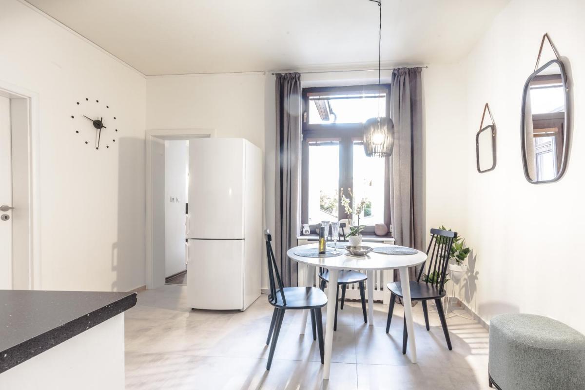 Bolle Apartments , historical centre - Hizvo