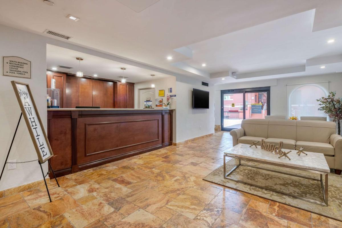 Best Western Plus Palm Beach Gardens Hotel & Suites and Conference Ct - Housity