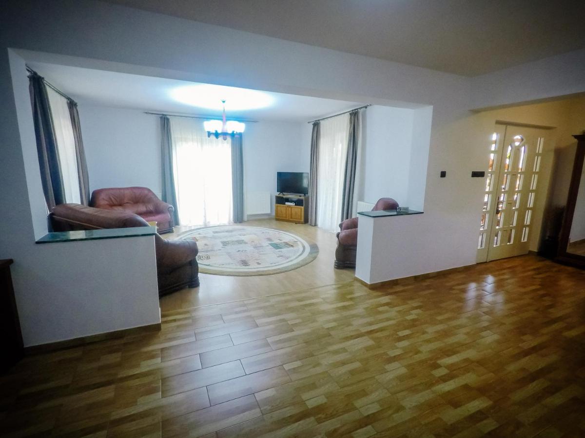 Casa Mera - Housity
