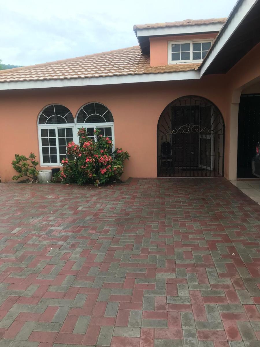 Raines Studio And More - Housity