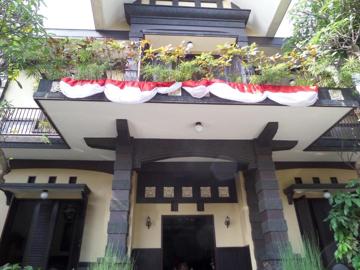 Suitetrails - De'Clove Guest House