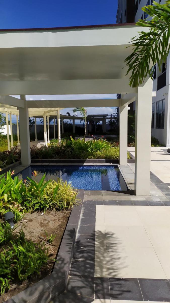 Island Living at One Manchester Place - Hizvo
