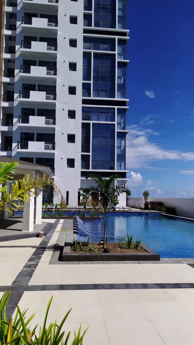 Island Living at One Manchester Place - Hizvo