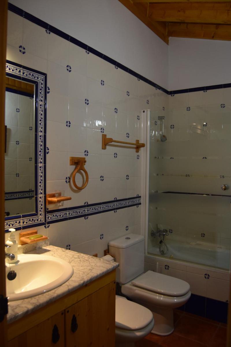 Casa Rural Abuelo Adón - Housity