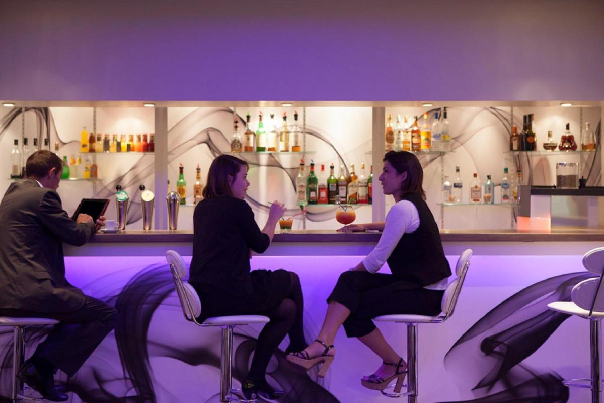 Clients de l'établissement Novotel Fontainebleau Ury