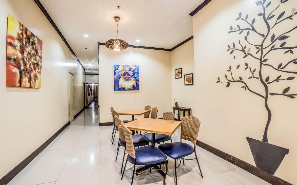 RedDoorz Plus near Rizal Junction - Hizvo