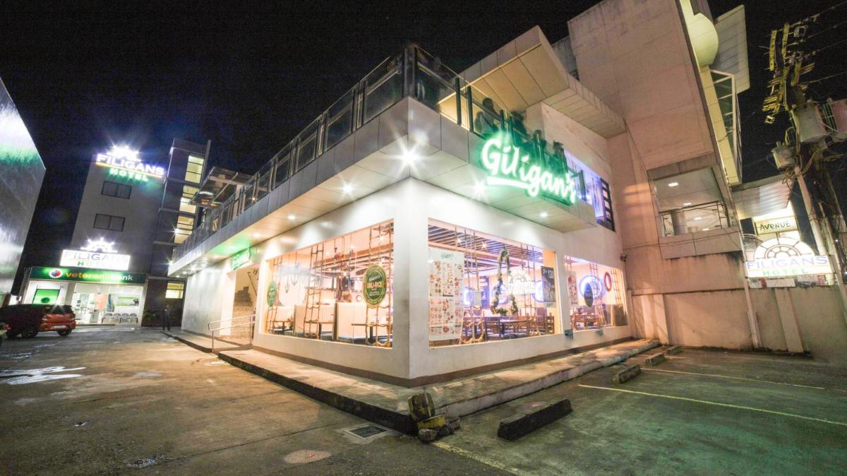 RedDoorz Plus near Rizal Junction - Housity
