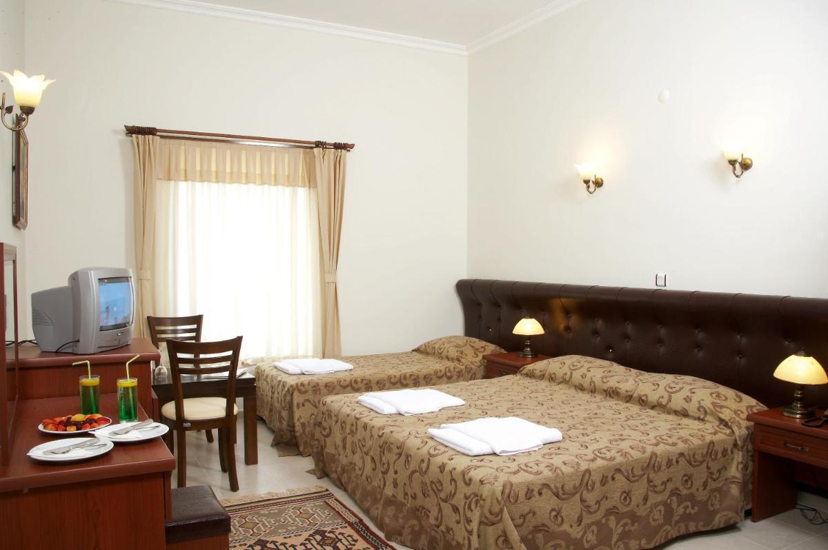 Bacahan Hotel - Housity
