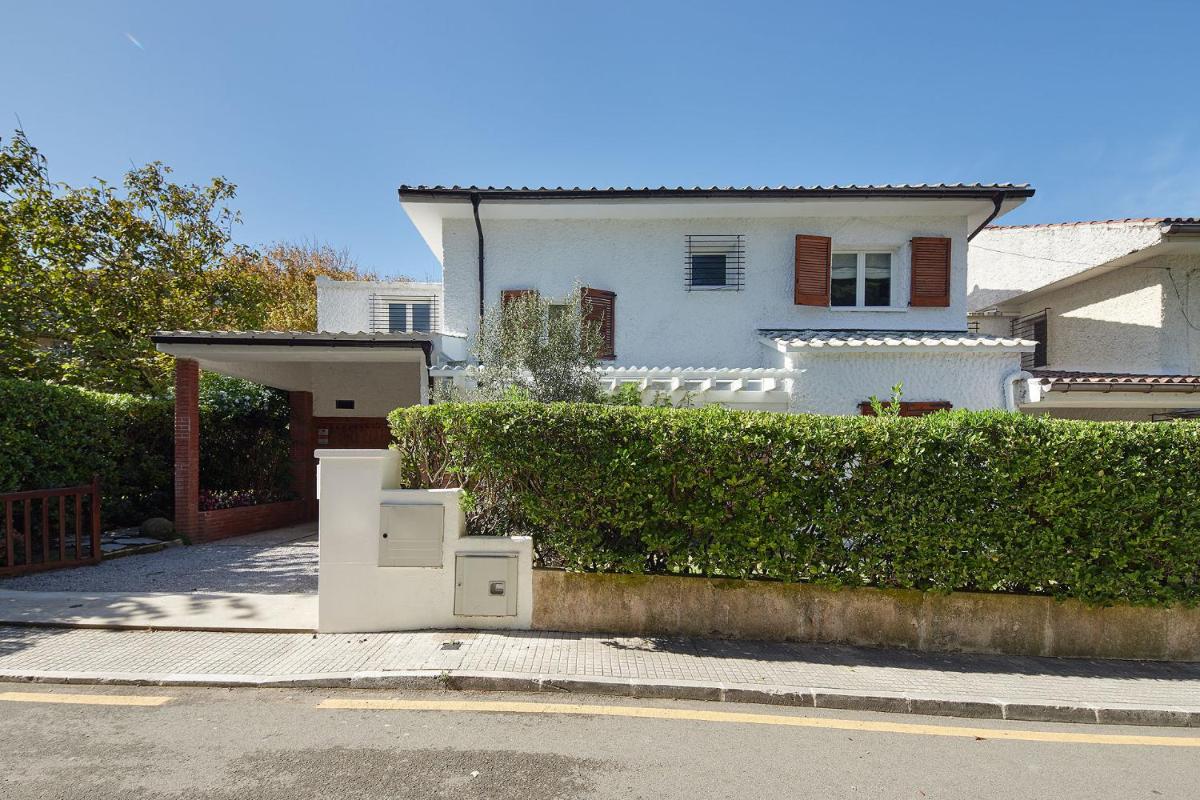 ATeRIAN VILLA ARESTI - Housity