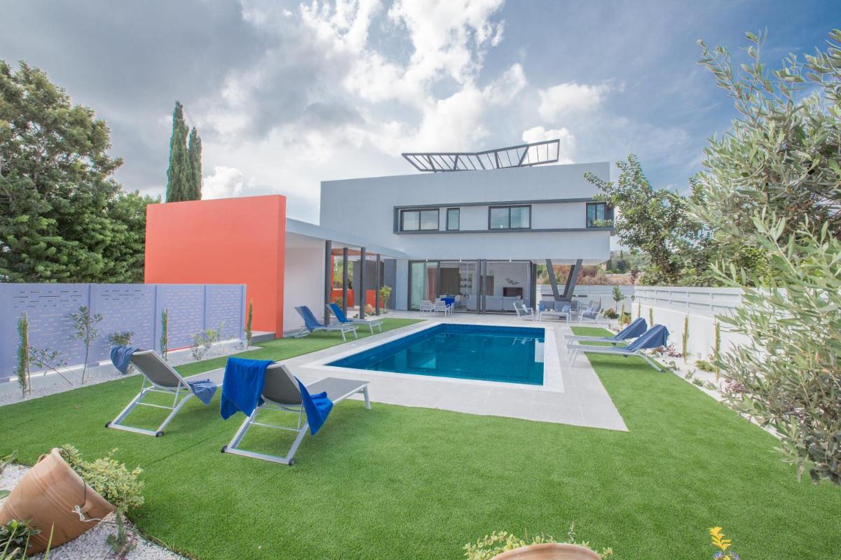 Colour Residences - Housity