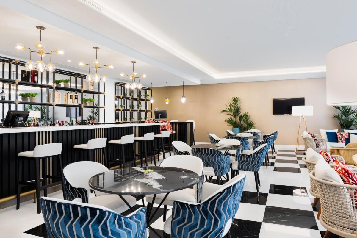 Uma área de estar em Eurostars Matosinhos