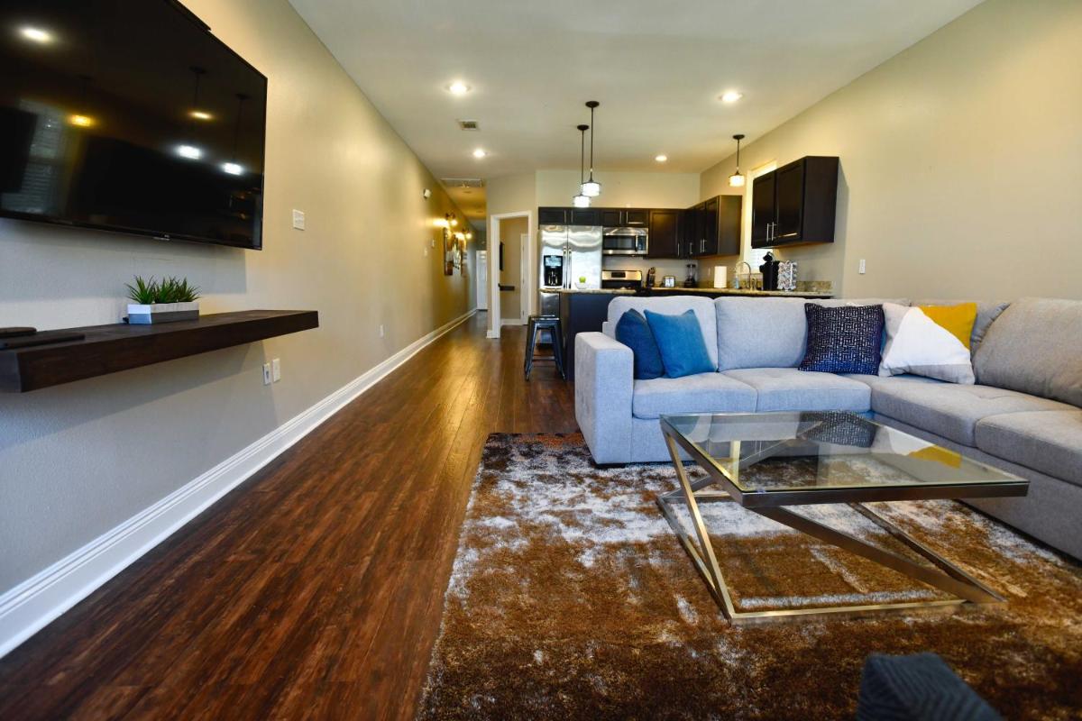 Mid City Magic 1 - Housity
