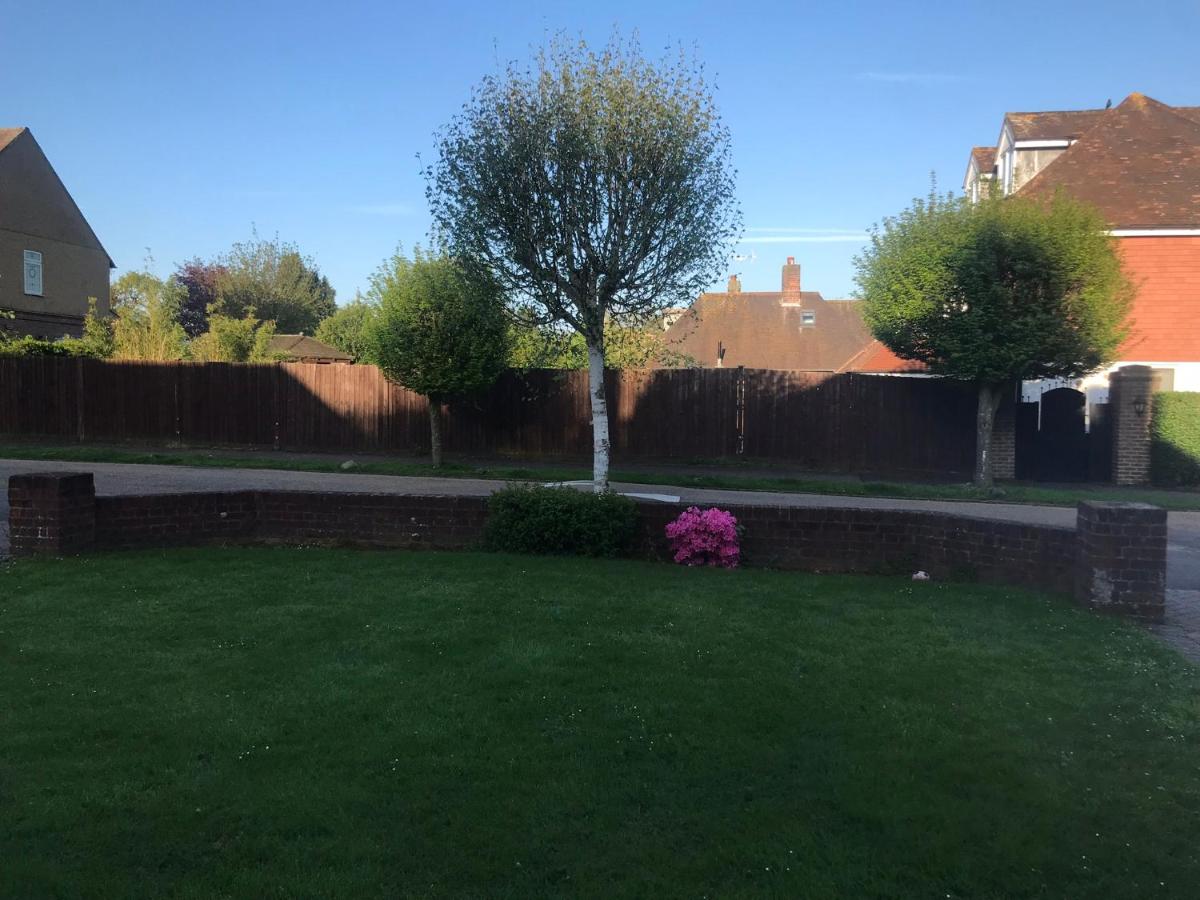 Beautiful mansion in private gated Rd Hot tub FREE SAUNA - Housity