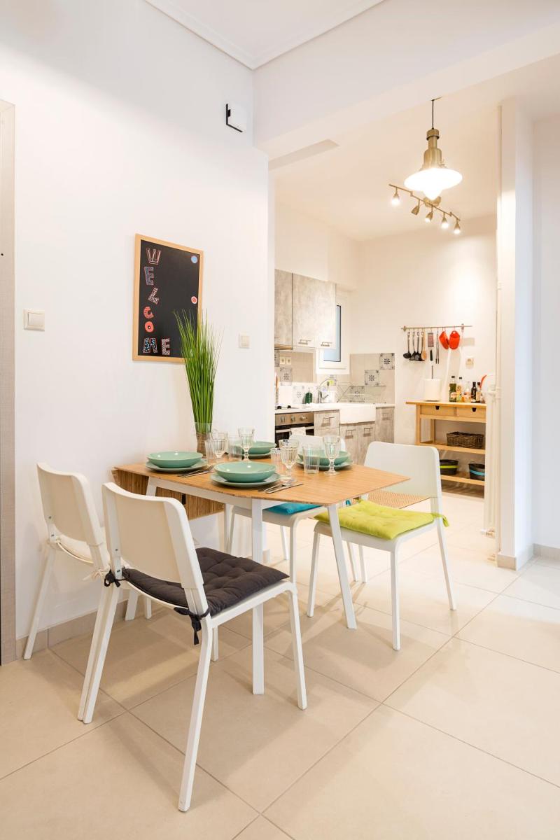 Suitetrails - 1 KM from The Acropolis 1 Bedroom Apt Netflix And Washing Machine