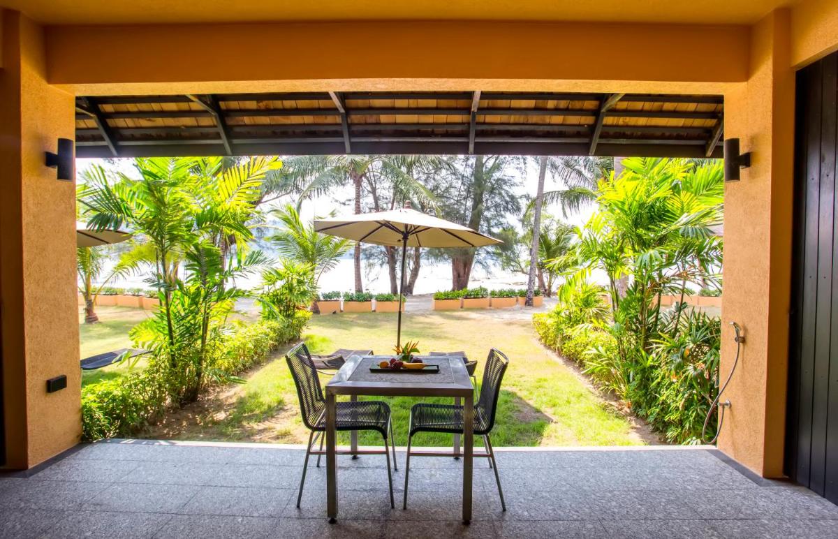Peninsula Beach Resort - Housity