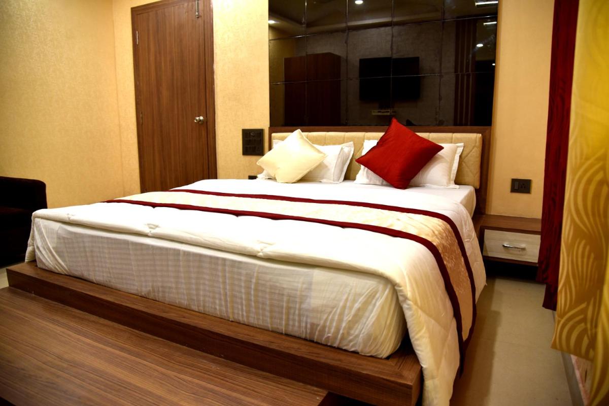 Hotel M K Plaza - Housity