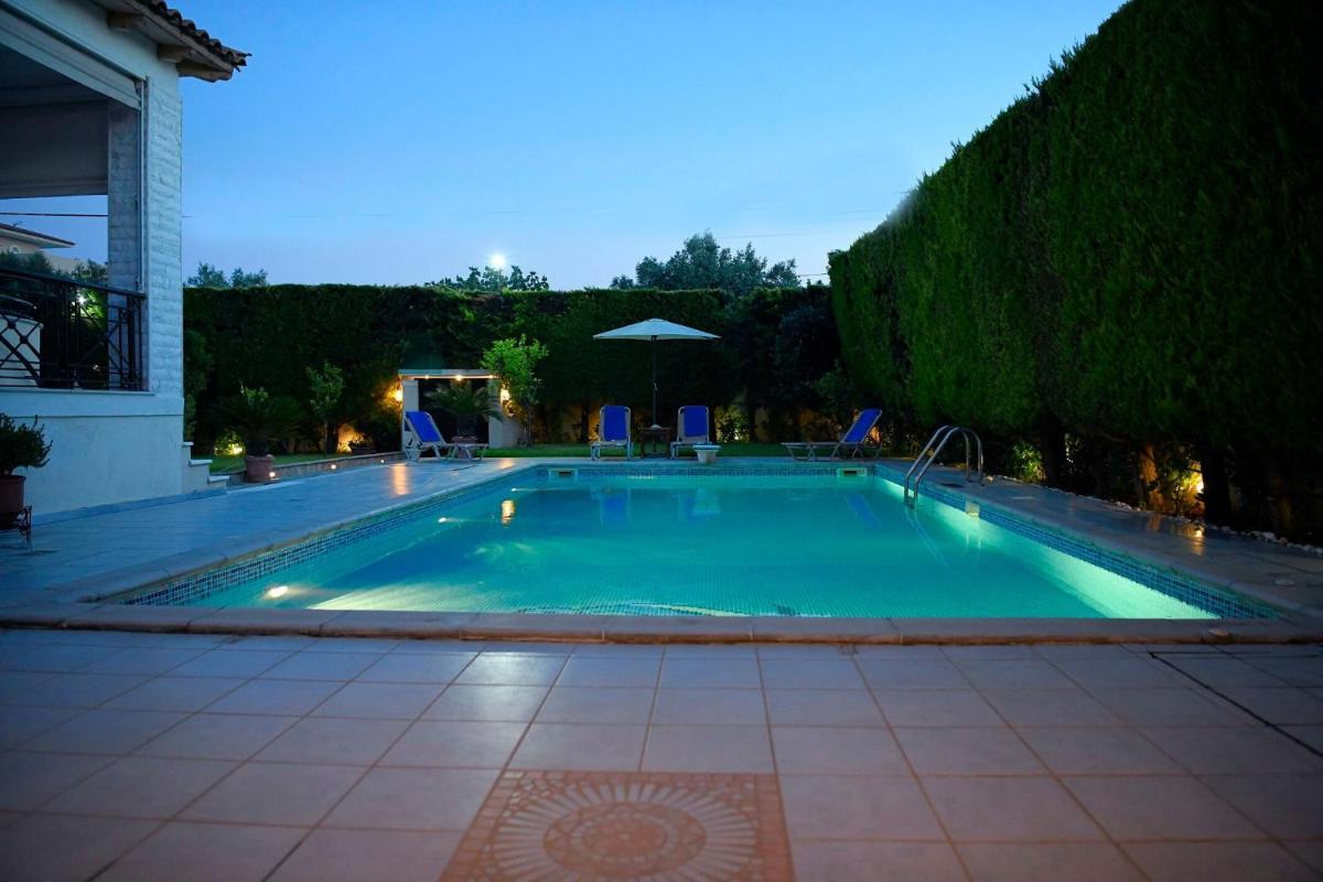 Cottage BLUE DOLPHINS with private pool - Housity