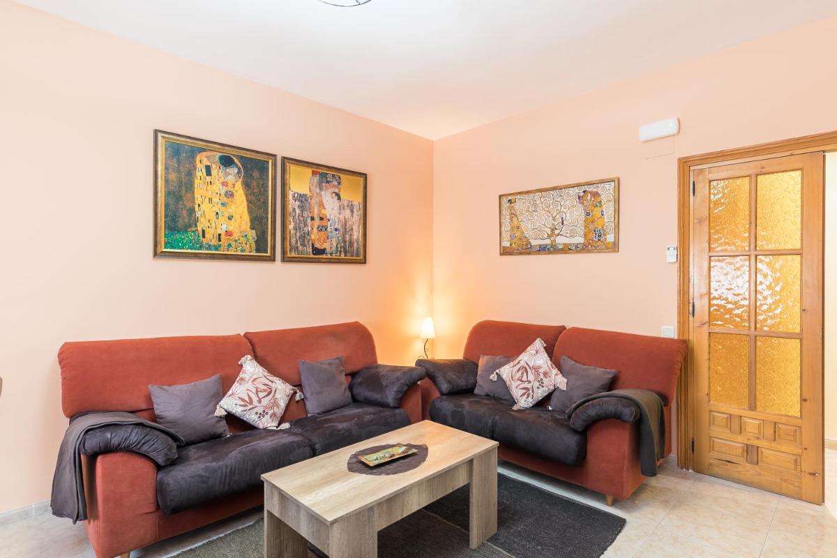 APARTAMENTOS TURISTICOS TURISToledo - Housity