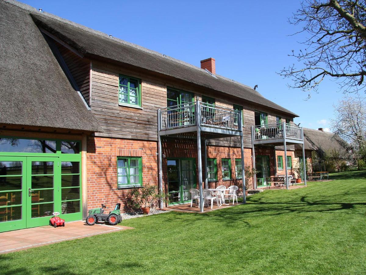 Ostsee-Bauernhof-Hocke - Housity