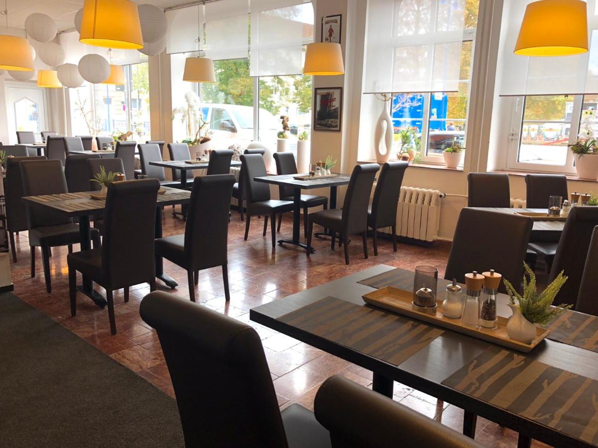 Hotel CENTRAL Bitterfeld - Housity