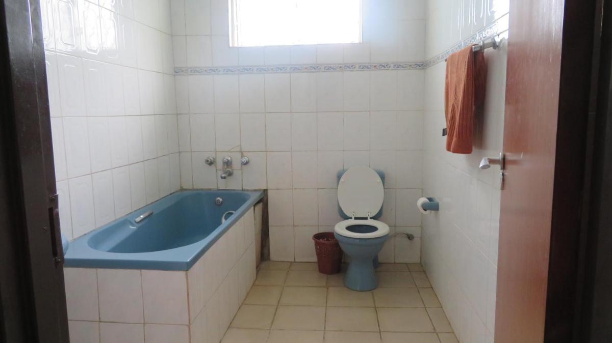 Global Village Hotel - Housity
