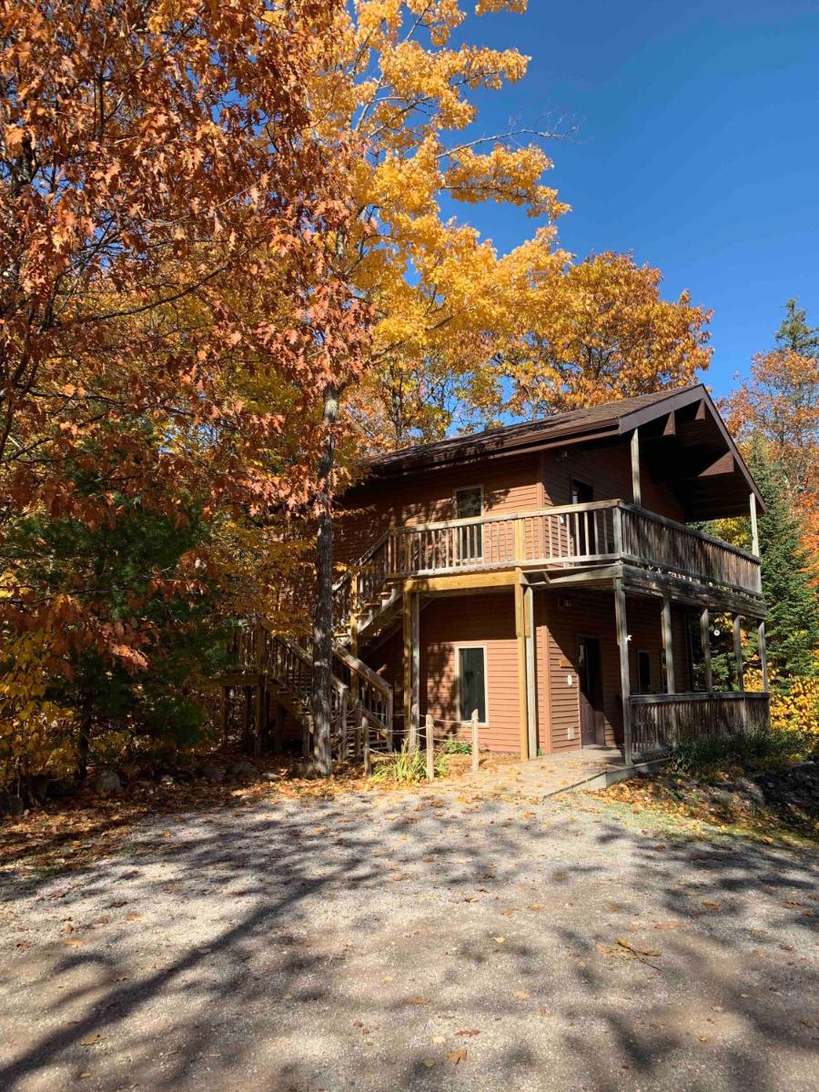 Woodland Lodging - Housity