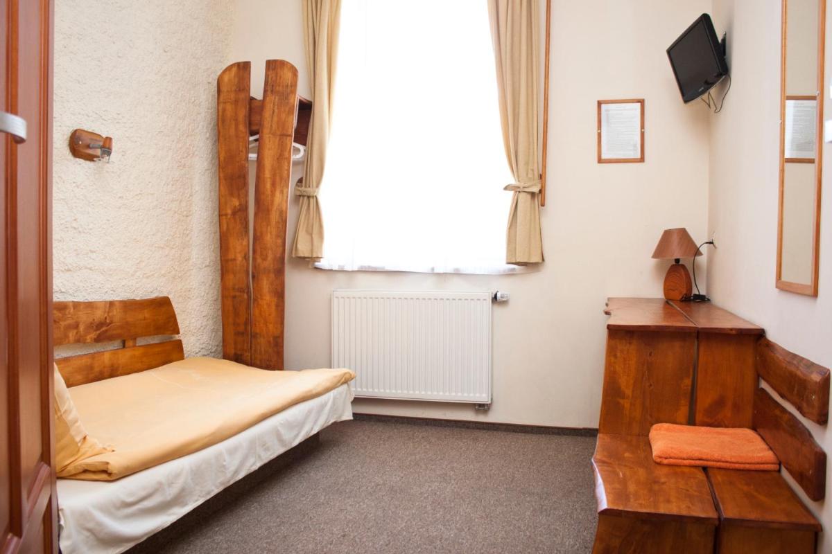 Hotel Bida z Nędzą - Housity