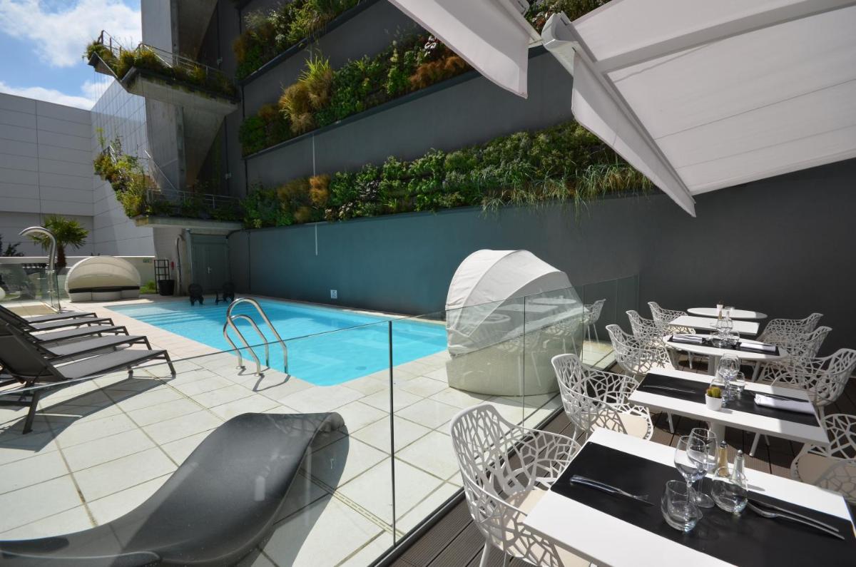Piscine de l'établissement Holiday Inn Dijon Toison D'or by IHG ou située à proximité