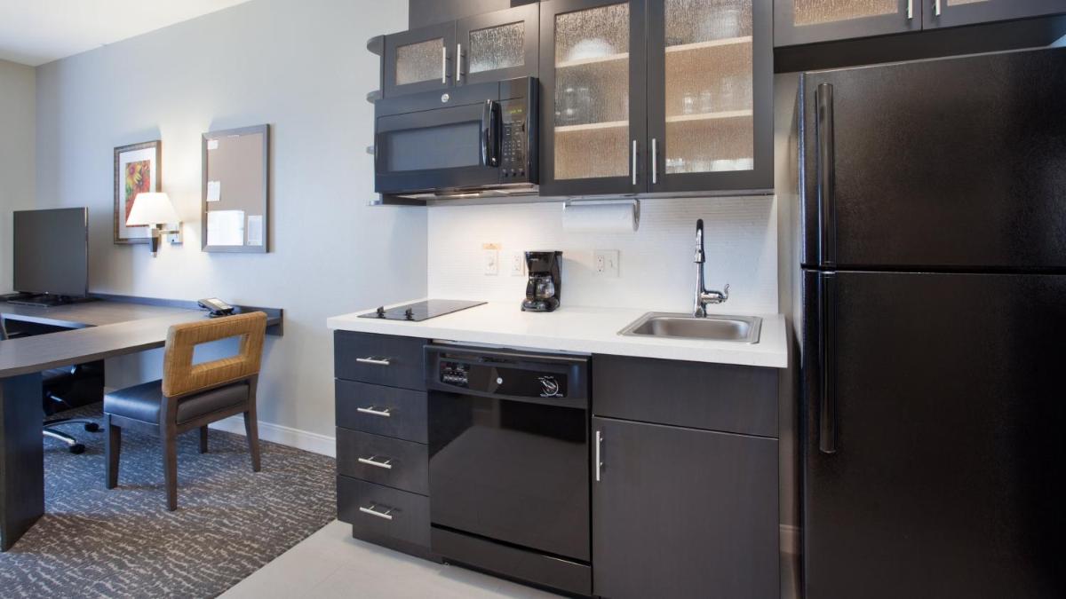 Candlewood Suites Kearney by IHG - Housity
