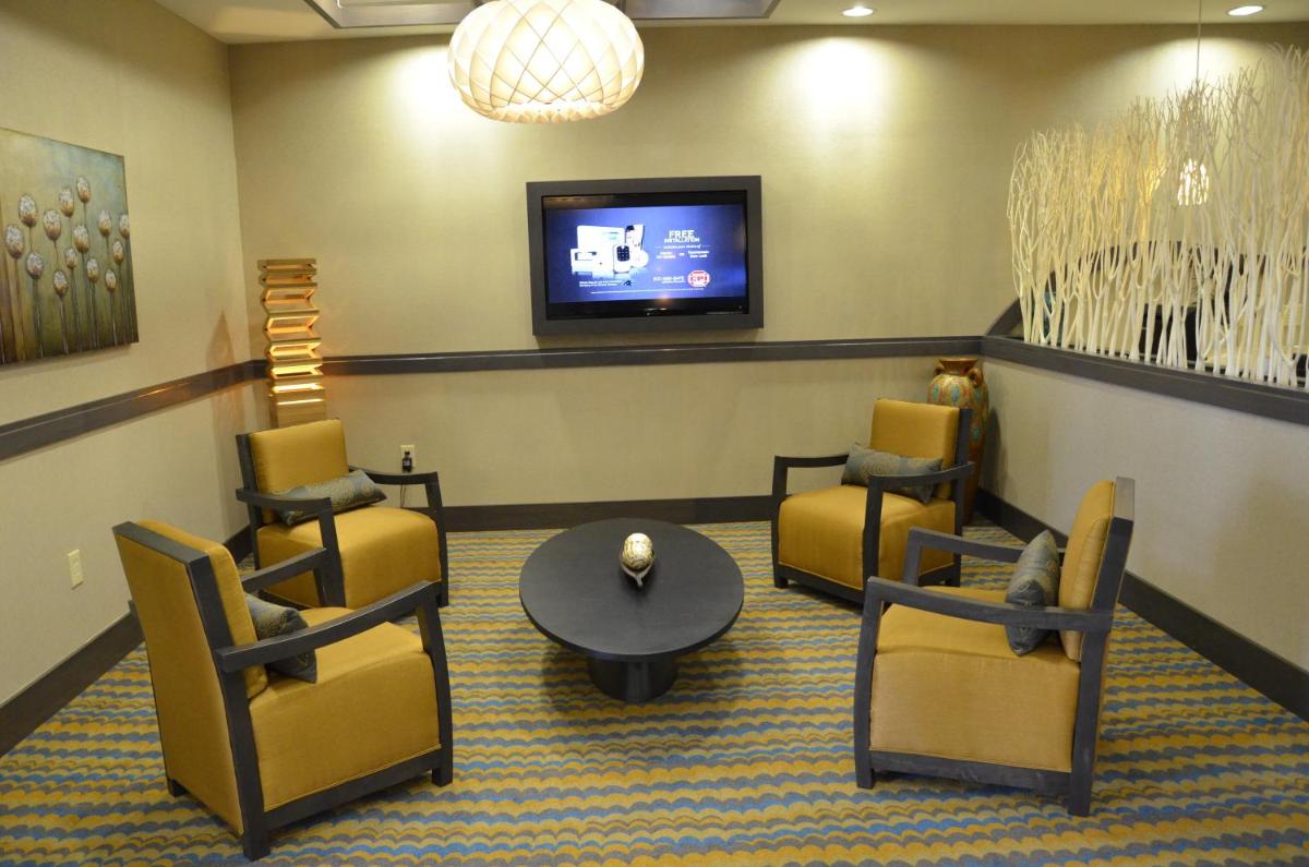 Holiday Inn Express Hotel & Suites Goldsboro - Base Area by IHG - Housity