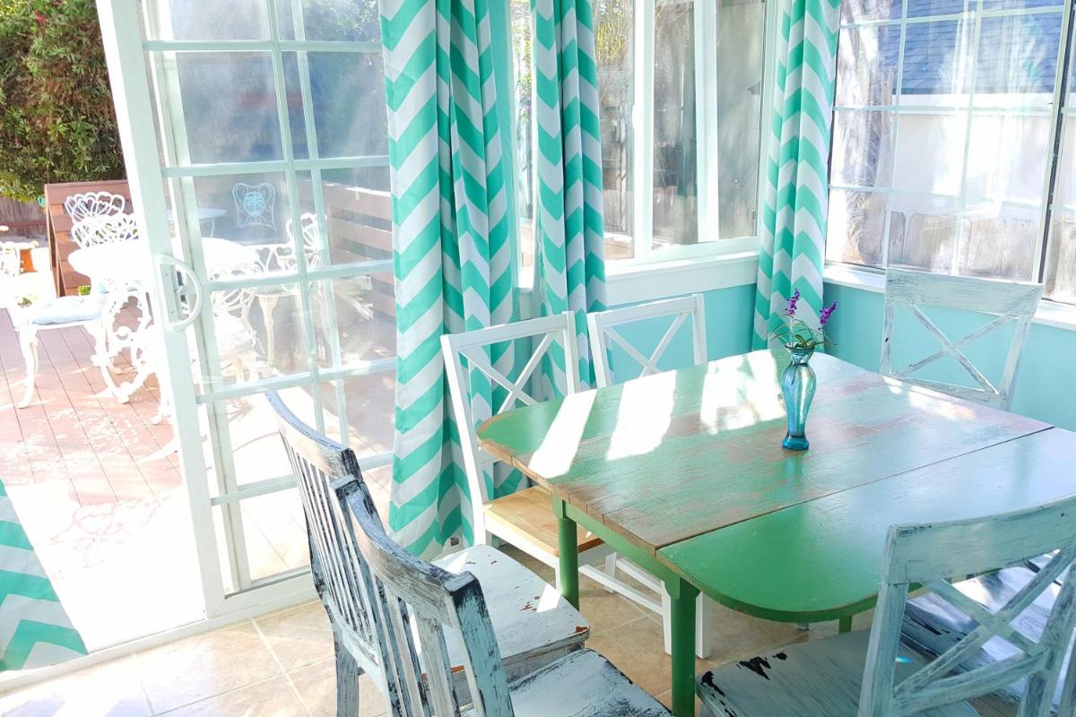 Short walk to beach 4 br 2 bath restored 1935 home - Housity