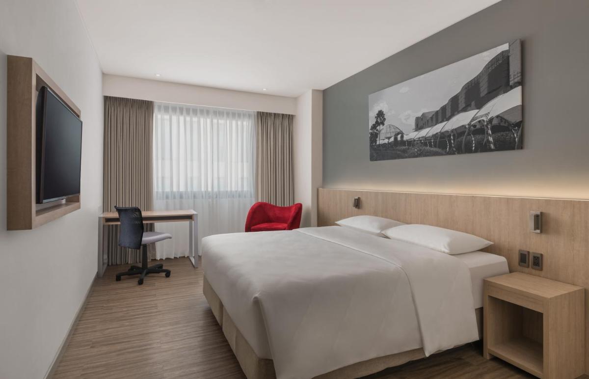 Park Inn by Radisson North Edsa - Housity