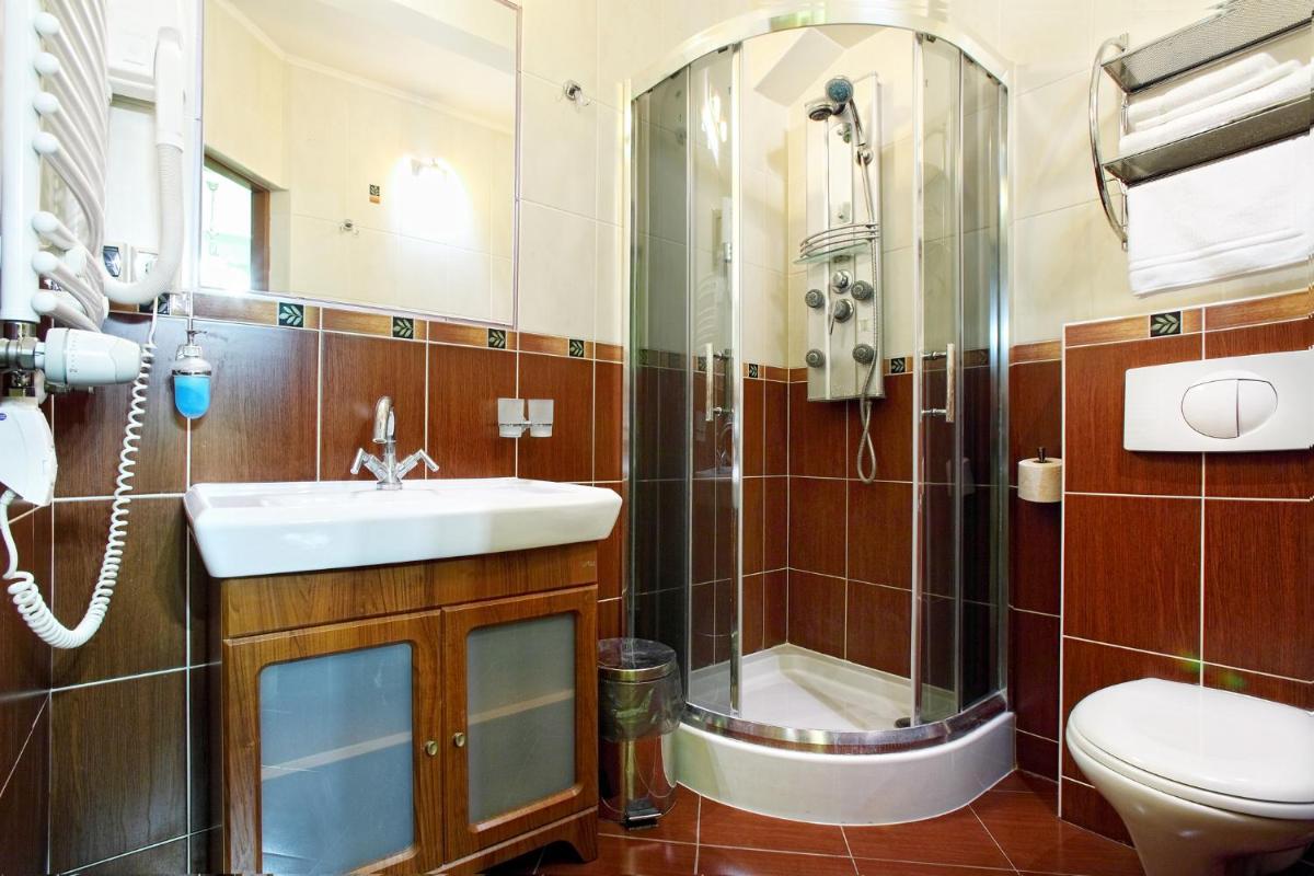 Usługi Hotelowe 17 Zwiedzanie Muzeum Kresów Gratis - Hizvo