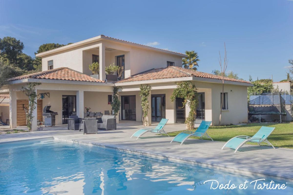 Stunning Villa 4 bedroom with pool - Dodo et Tartine - Housity
