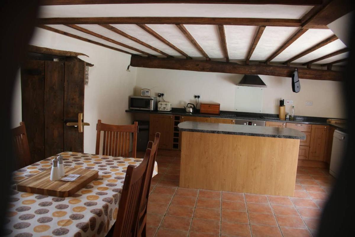 Lower Whitsleigh Farm Cottage - Housity