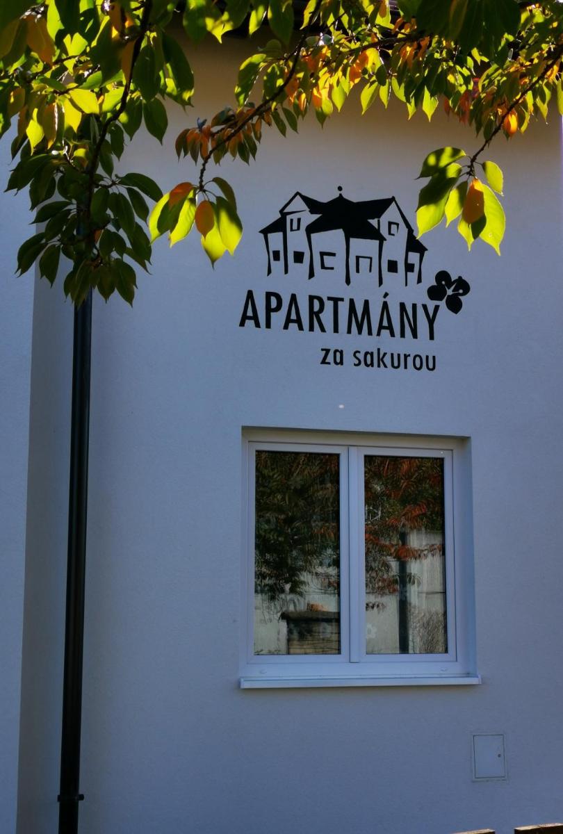 Apartmány za sakurou - Housity