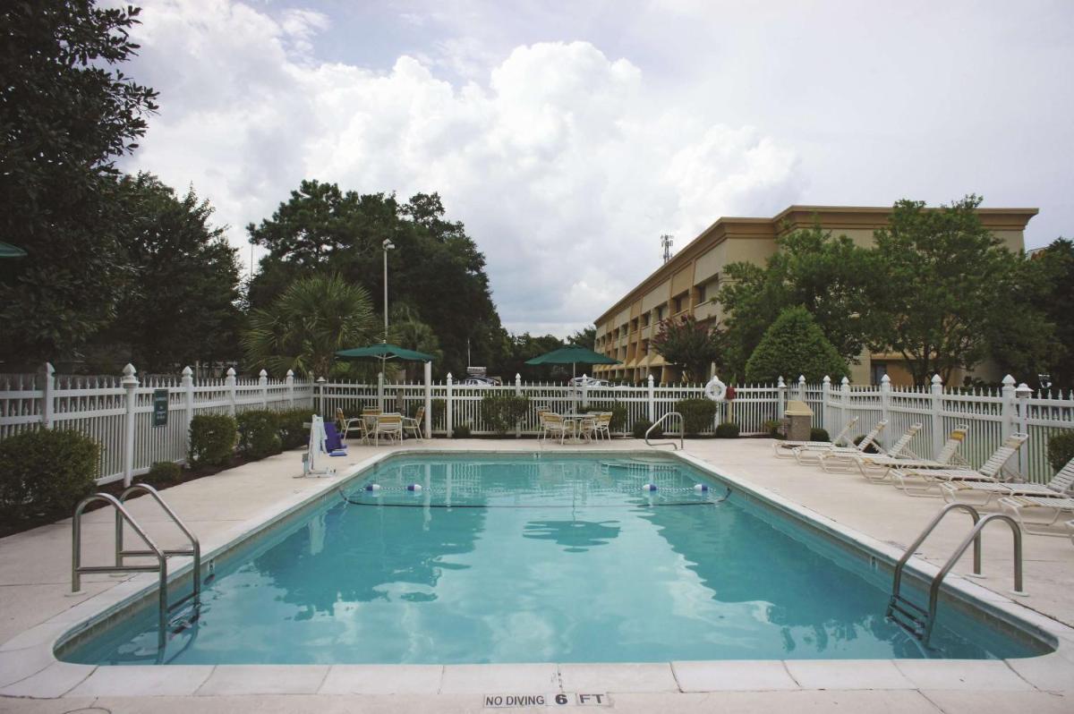 Wingate by Wyndham Brunswick GA I-95 - Housity