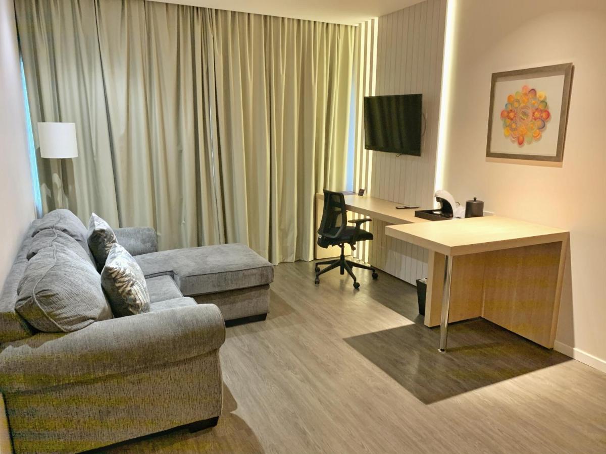 Holiday Inn Express Asuncion Aviadores , an IHG Hotel - Housity