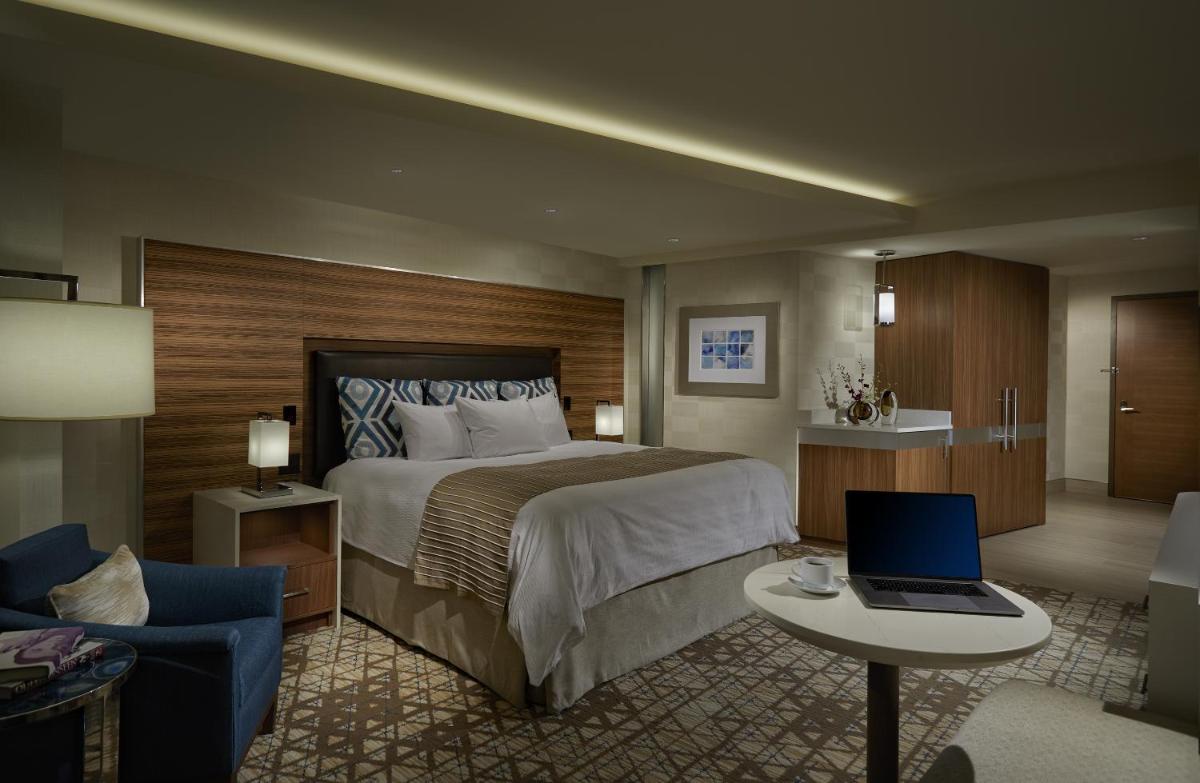 Seminole Hard Rock Hotel and Casino Tampa - Housity