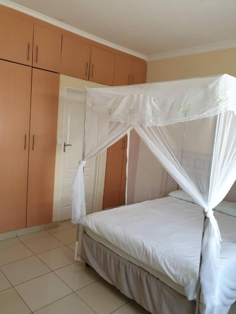 Home Up Guest Apartments and Lodge - Housity