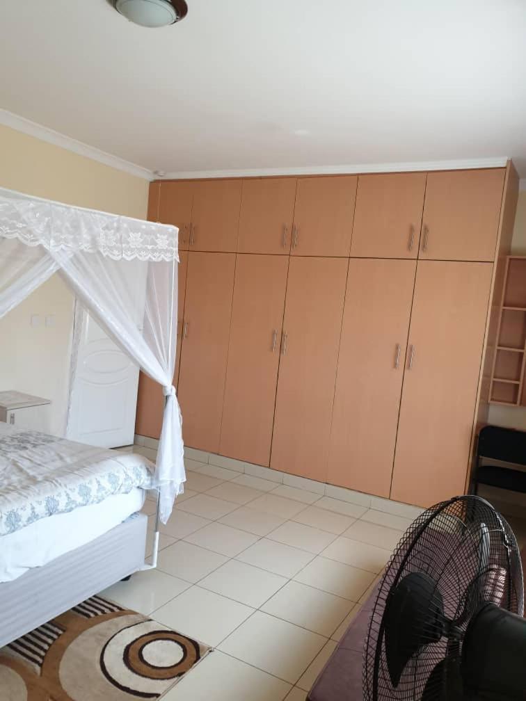 Home Up Guest Apartments and Lodge - Housity