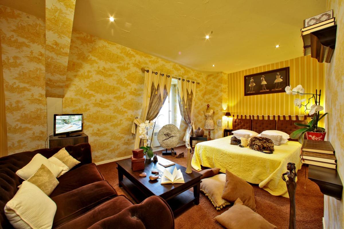 Logis Hôtel Hostellerie Saint-Jacques - Housity